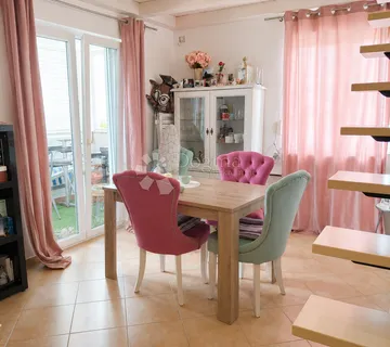 Šarmantni dvosobni apartman u Banjolu sa pogledom na more na top lokaciji. - Banjol, Rab