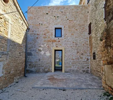 POREČ,okolica,istarska  kamena kuća u nizu - cover