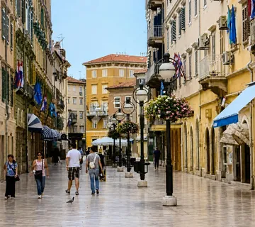 Rijeka – Poslovni Prostor Na Korzu