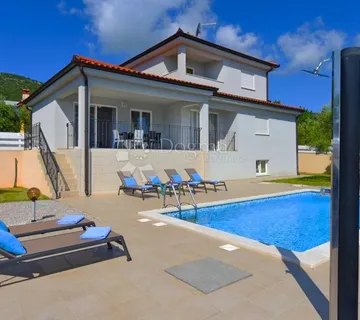 Top Investicijska Prilika! Kuća S Pogledom Na More - Labin