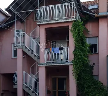 Lijepi stan u prizemlju 70m2! - cover