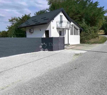 Kuća Za Odmor - Top Uređena - Izvrsna Lokacija - Pešćenica Vinička, Vinica