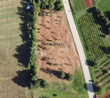 Atraktivno zemljište s pogledom na more, Barban