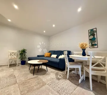 Rustikalni studio apartman koji osvaja na prvi pogled – spoj topline, elegancije i mediteranskog šarma - Pula