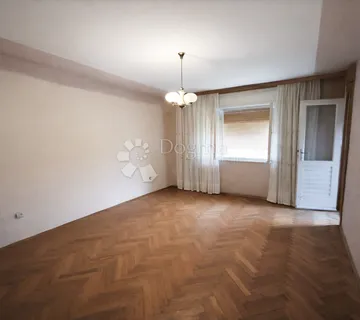 Rovinj | Odlična lokacija - 2 spavaće sobe, lođa