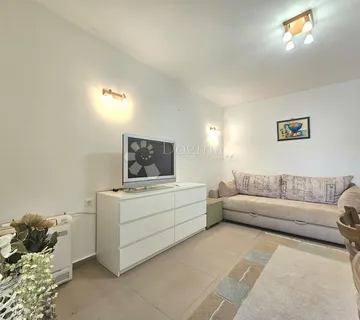 200m od MORA/ REZIDENCIJALNA ZGRADA zatvorenog tipa/ GARAZA - cover