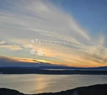 Samostojeća kuća sa dva stana i pogledom na more - cover