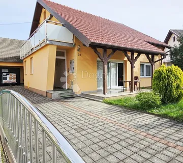 SESVETE, PREKRASNA KUĆA U MIRNOM OKRUŽENJU - cover