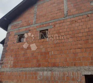 Blindirana Vikendica bez susjeda - cover