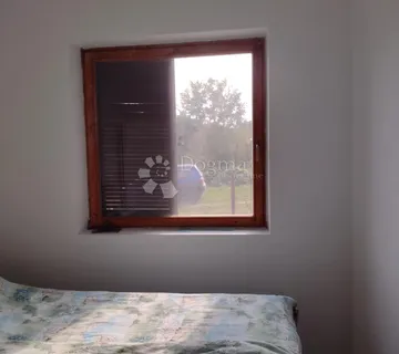 Divan pogled, novouređeno i namješteno - cover