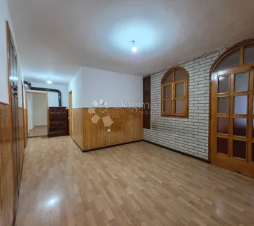 Stan u starom gradu Senja pun potencijala