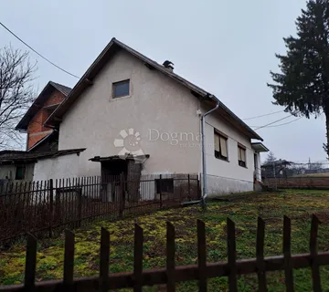 Hitno!!! Useljiva i povoljna kuća 2.5km od toplica - Donja Čemernica, Topusko
