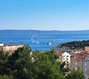 Komforan dvosoban stan s velikom terasom - Makarska