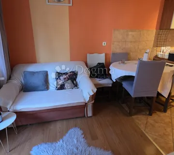 Rijeka, Gornja Vežoca, 1skl, loggia
