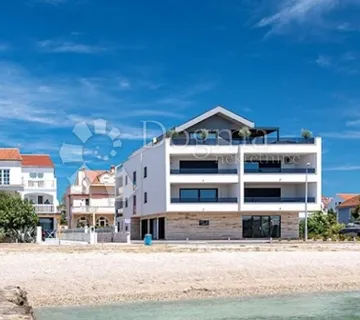 Srima - Stan U Prizemlju Prvi Red Do Mora - Srima, Vodice