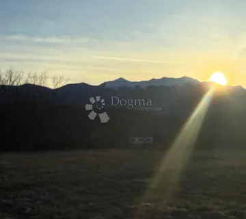 Lovinac Zemljište S Pogledom Na Velebit I Brdo Zir 1972 M2