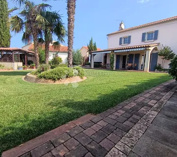 Malinska - Samostojeća Kuća S Garažom - Malinska, Malinska-Dubašnica