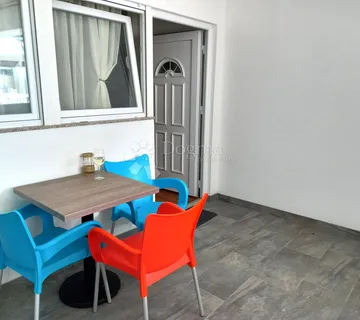 Selce, apartman na 50 metara od plaže - cover