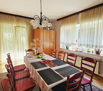 Kraljevec, Kuća Okružena Prirodom - Zagreb