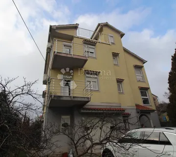 Kastav Samostojeća Kuća Sa 4 Stana