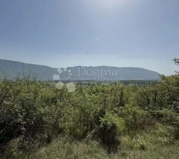 Građevinsko zemljište 951 m2 - Kršan