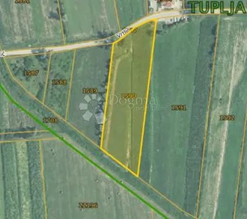 Prilika! Poljoprivredno zemljište Tupljak 2.002 m² - Tupljak, Pićan
