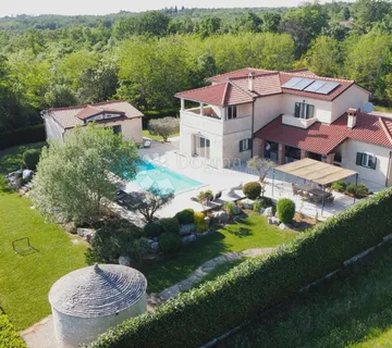 Rustikalna Istarska Villa Okružena Prirodom - Višnjan