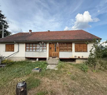 Useljivo Imanje Na Osami Šuma Zelenilo Pogled - Donji Lapac