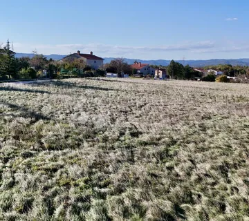 PRILIKA! Građevinsko zemljište 6km od mora! - Kršan
