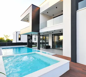 Luksuzna nova kuća, 120 m od mora! - cover