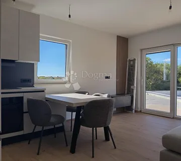 Moderan dvosoban stan s bazenom 55 m2 - S1 - cover