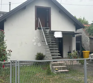 Kuća s 2 stambene jedinice u tramvajskoj zoni - cover