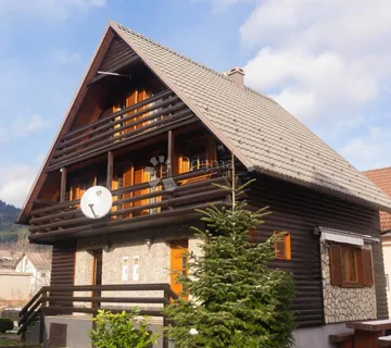 Kuća Bjelolasica, 152m2, 5-sobna, potpuno namještena i spremna za turistički najam ili život IZVRSNA PRILIKA!!! - Jasenak, Ogulin