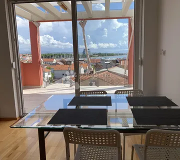 Kuća u centru Vodica s prekrasnim pogledom - Vodice