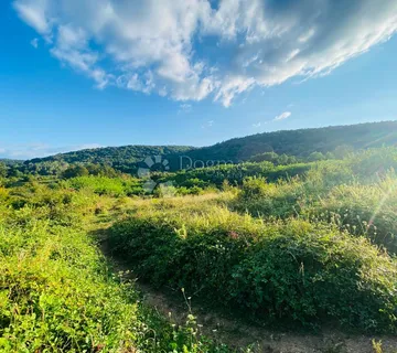 VELIKO ZEMLJIŠTE SA GRAĐEVINSKOM ZONOM SLUNJ/KORANA - cover