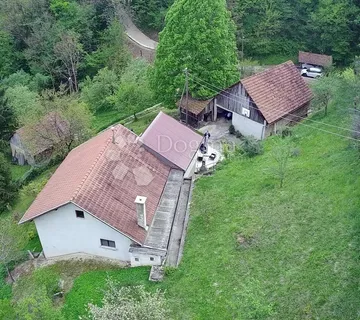 Kuća s predivnim pogledom i velikim građevinskim zemljištem nadomak Krapinskih Toplica - cover
