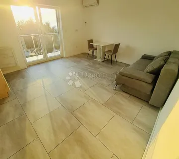 Slobodan 1S+DB, za dugoročan najam, G. Vežica, balkon, osiguran parking, - cover
