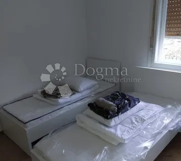 stenjevec kuća trenutno uređena za smještaj radnika - cover