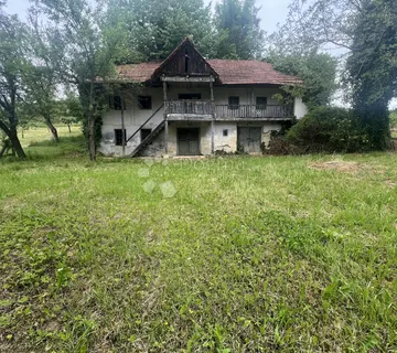 Građevinsko zemljište 1.600 m2 sa starom kućom za rušenje - okolica Bedekovčine - Bedekovčina