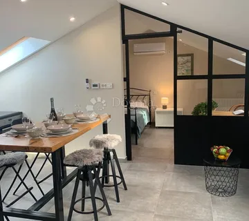 ODLIČAN 2S + DB STAN ZA NAJAM - KOSTRENA - cover