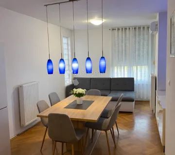 Stan na Selskoj - 2 parkirna mjesta - Zagreb