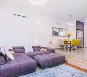 Predivan Stan Okrug Gornji-Prodaja! - Okrug Gornji, Okrug