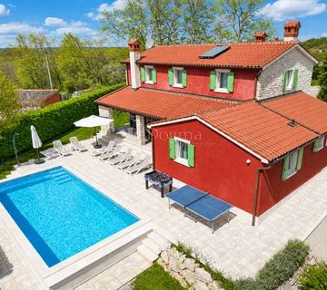 Prekrasna Vila sa bazenom u okolici Labina - cover