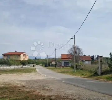 Smoković - Poljoprivredno Zemljište 1800 M2 - Prodaja - Smoković, Zemunik Donji