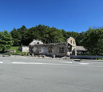 PRILIKA ZA INVESTITORE, građ. parcela 4000m2 s ucrtanim objektom nadomak NP Risnjak i Platak - Fužine