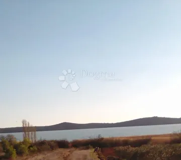 VRANSKO JEZERO - POLJOPRIVREDNO ZEMLJIŠTE 3330m2 - Vrana, Pakoštane
