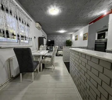 Kuća za najam u širem centru grada! - Osijek