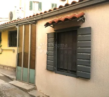 Split,Varoš - Kuća u nizu 48m2