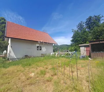 Kuća u netaknutoj prirodi, - Krivi Put, Senj