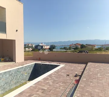 Luksuzna vila uz samo more - Vir